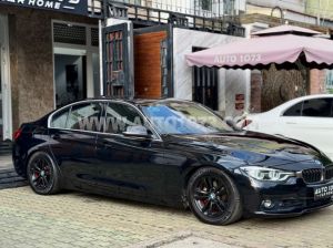 Xe BMW 3 Series 320i 2016