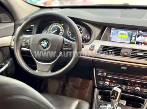 Xe BMW 5 Series 528i GT 2014